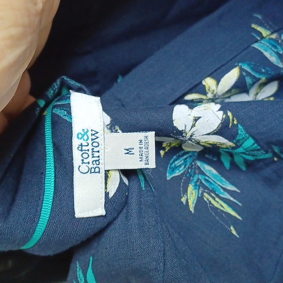 C&B Sleeveless Cotton blend Top, button down,  floral, navy & teal, M - Picture 4 of 6